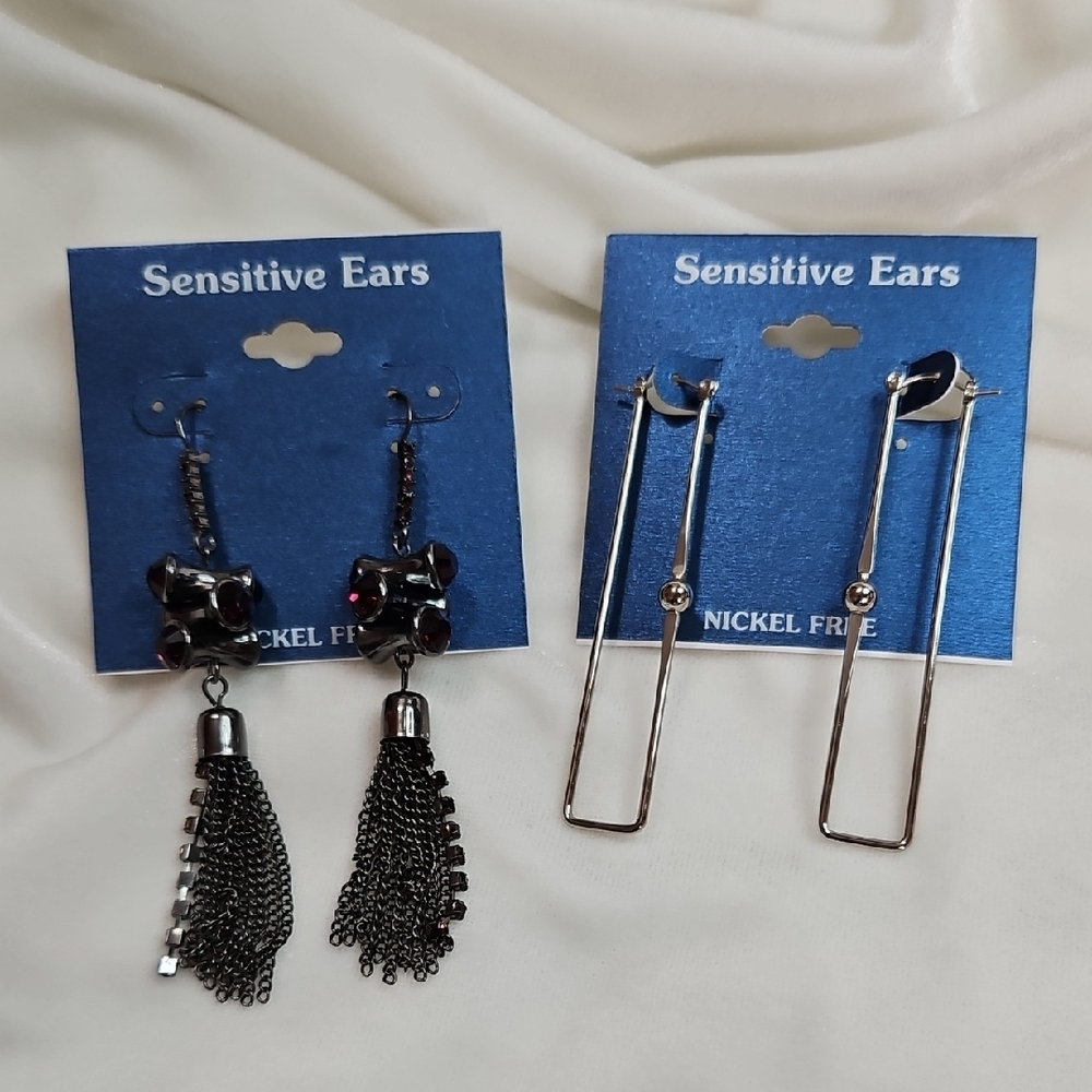 Sensitive Ears Lot of 2 Pairs Pierced Earrings Dangle Drop Silver Dark Red NWT